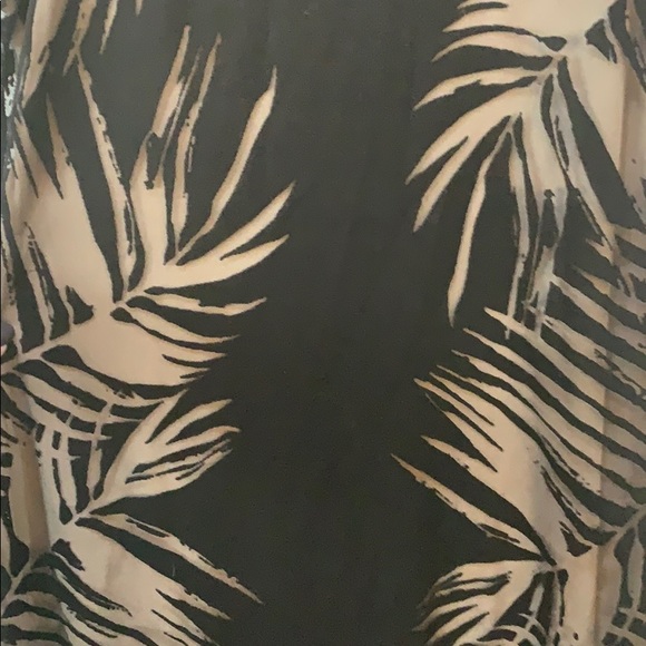 Sleeveless evening gown - Picture 3 of 3